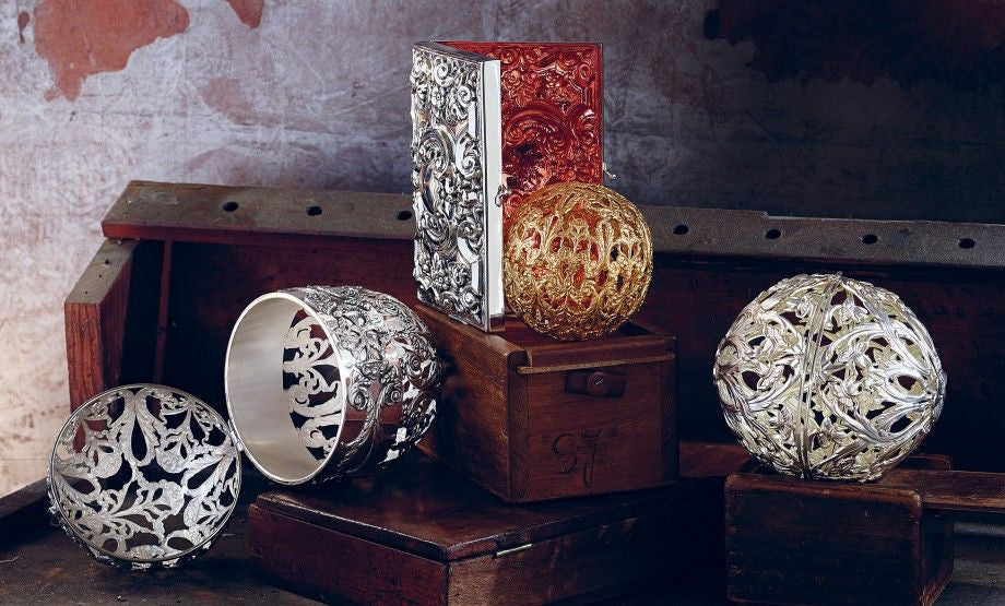 Floral Spherical Box