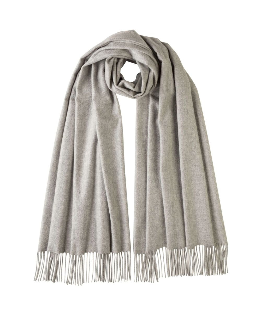 Johnstons of Elgin Cashmere Classic Plain Stole in Silver