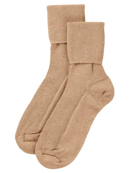 Johnstons of Elgin Cashmere Ribbed Ankle Socks in Soft Camel