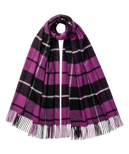 Johnstons of Elgin Classic Cashmere Tartan Stole in Caledonian Forest