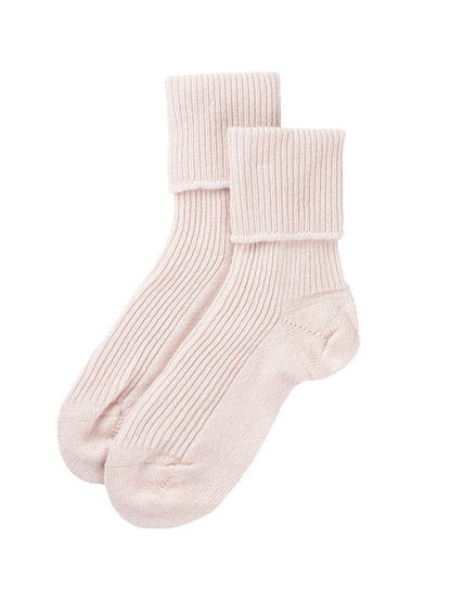 Johnstons of Elgin Women's Cashmere Ribbed Bed Socks in Pale Pink