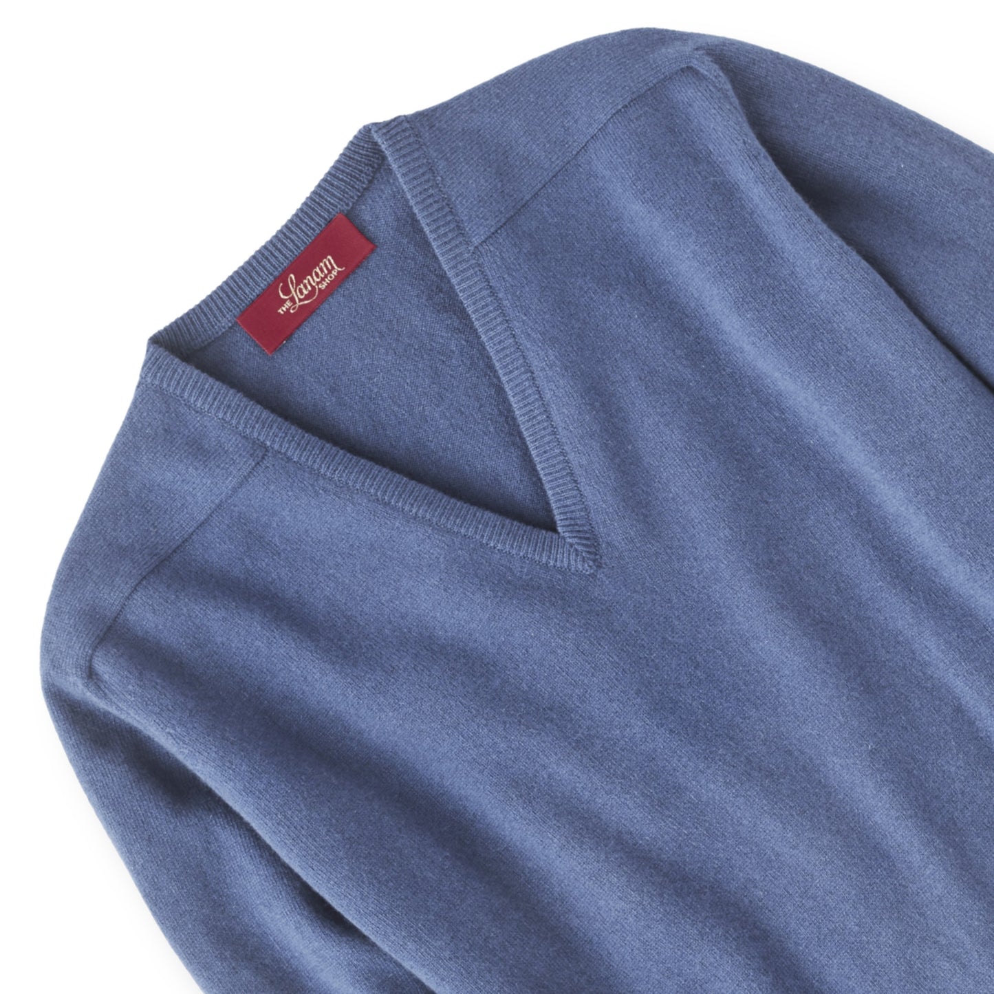 Men's Cashmere V-Neck Sweater With Saddle Shoulder in Lapis