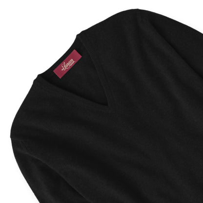 Men's Cashmere V-Neck Sweater With Set-In Sleeve in Black