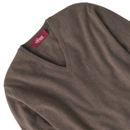 Men's Cashmere V-Neck Sweater With Set-In Sleeve in Mocha