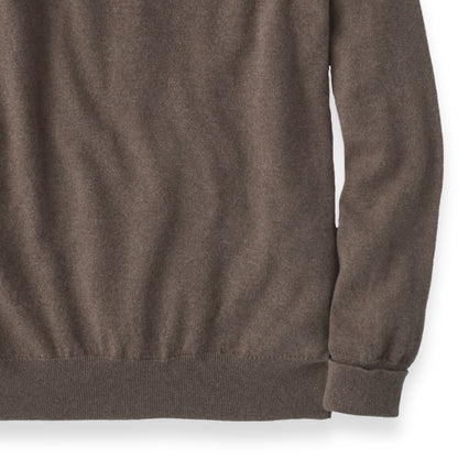 Men's Cashmere V-Neck Sweater With Set-In Sleeve in Mocha