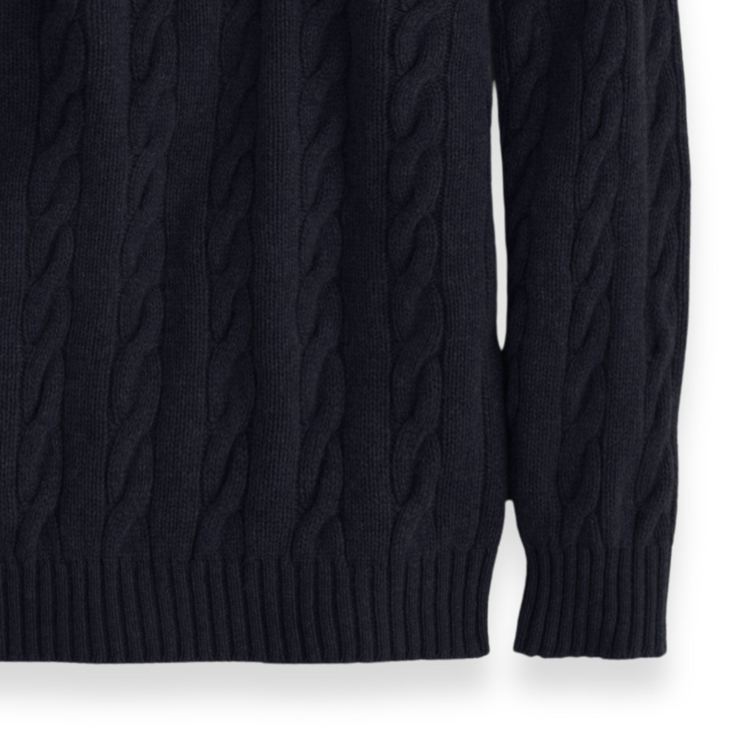 Men's Shetland Wool Cable Knit Crew Neck Sweater | Navy Blue