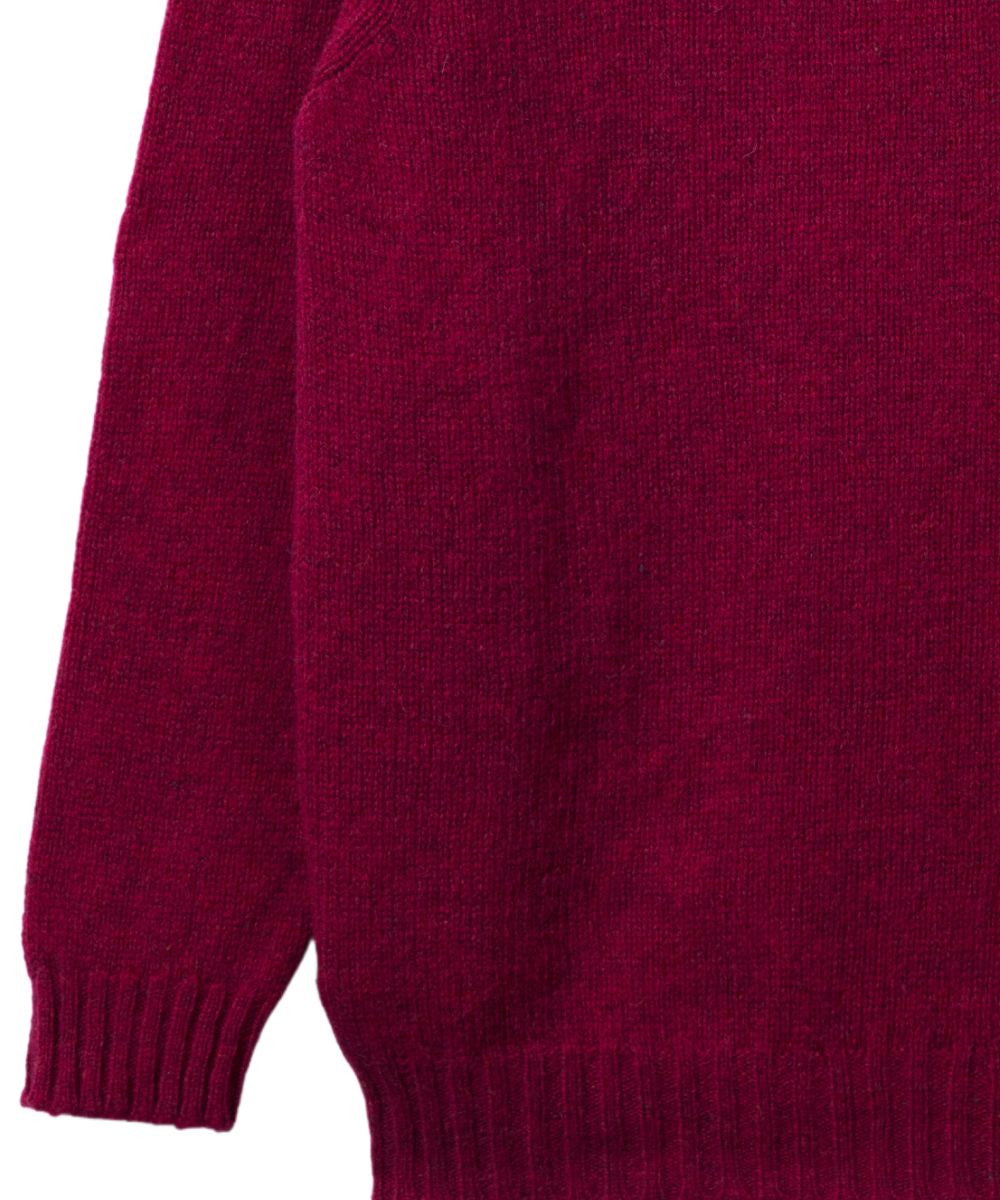 Men's Traditional Shetland Wool Crew Neck Sweater (Unbrushed) | Raspberry