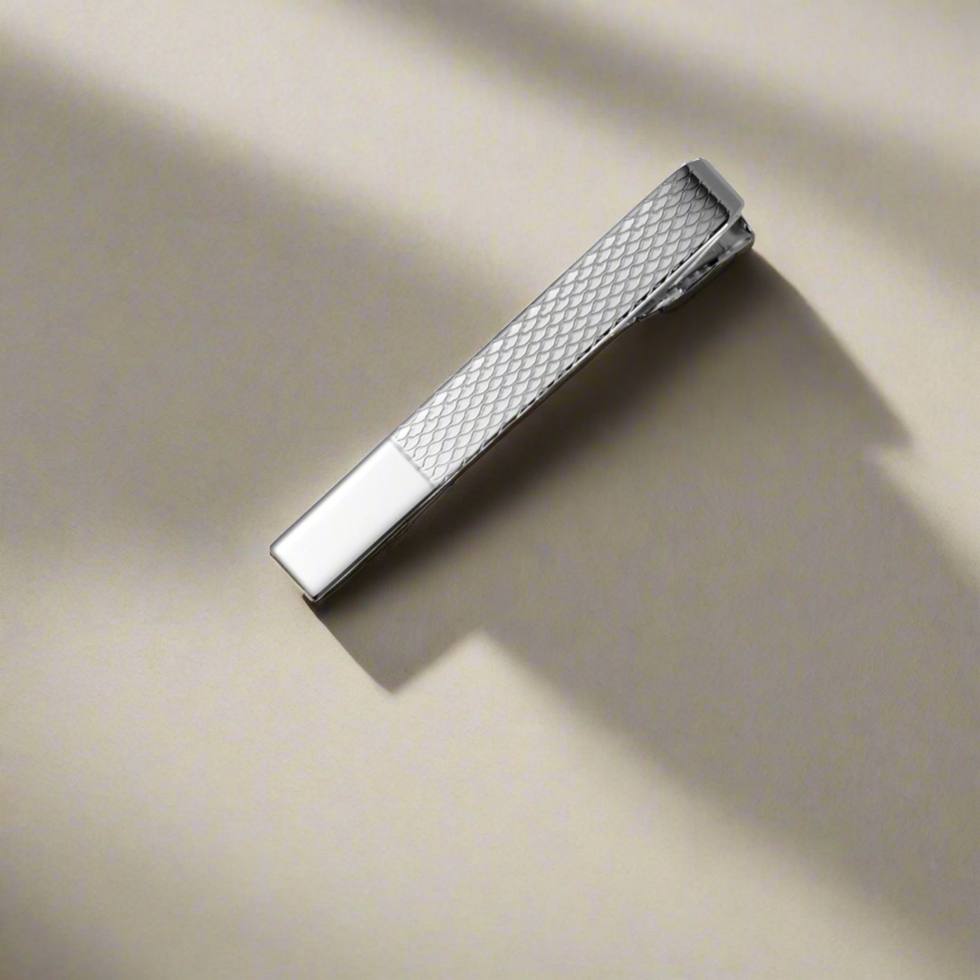 Sterling Silver Tie Bar with Scalloped Edge and End Signet